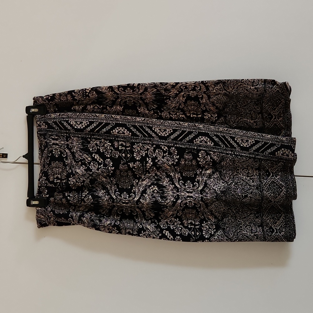 Wrap skirt border print